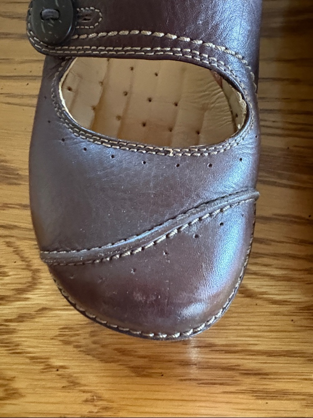 Clarks Brown Leather Mary Jane Flats with Button Strap - Picture 8 of 8